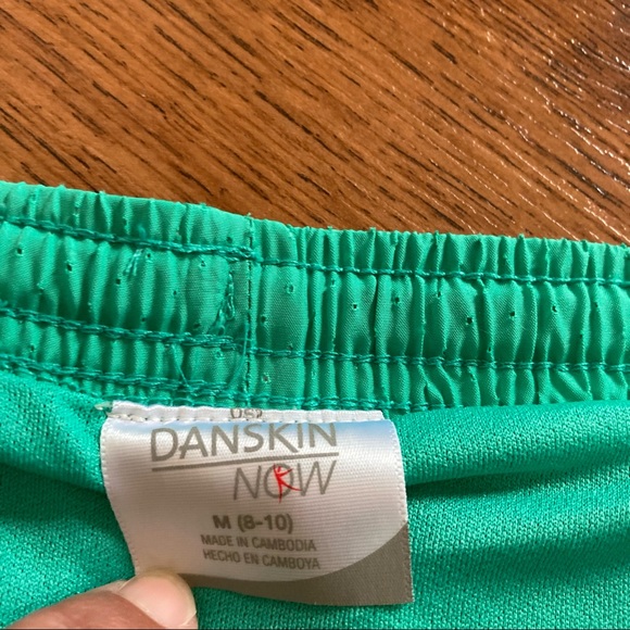 Danskin Now Shorts Green Athletic Size Medium Women’s Athleisure - Picture 2 of 6